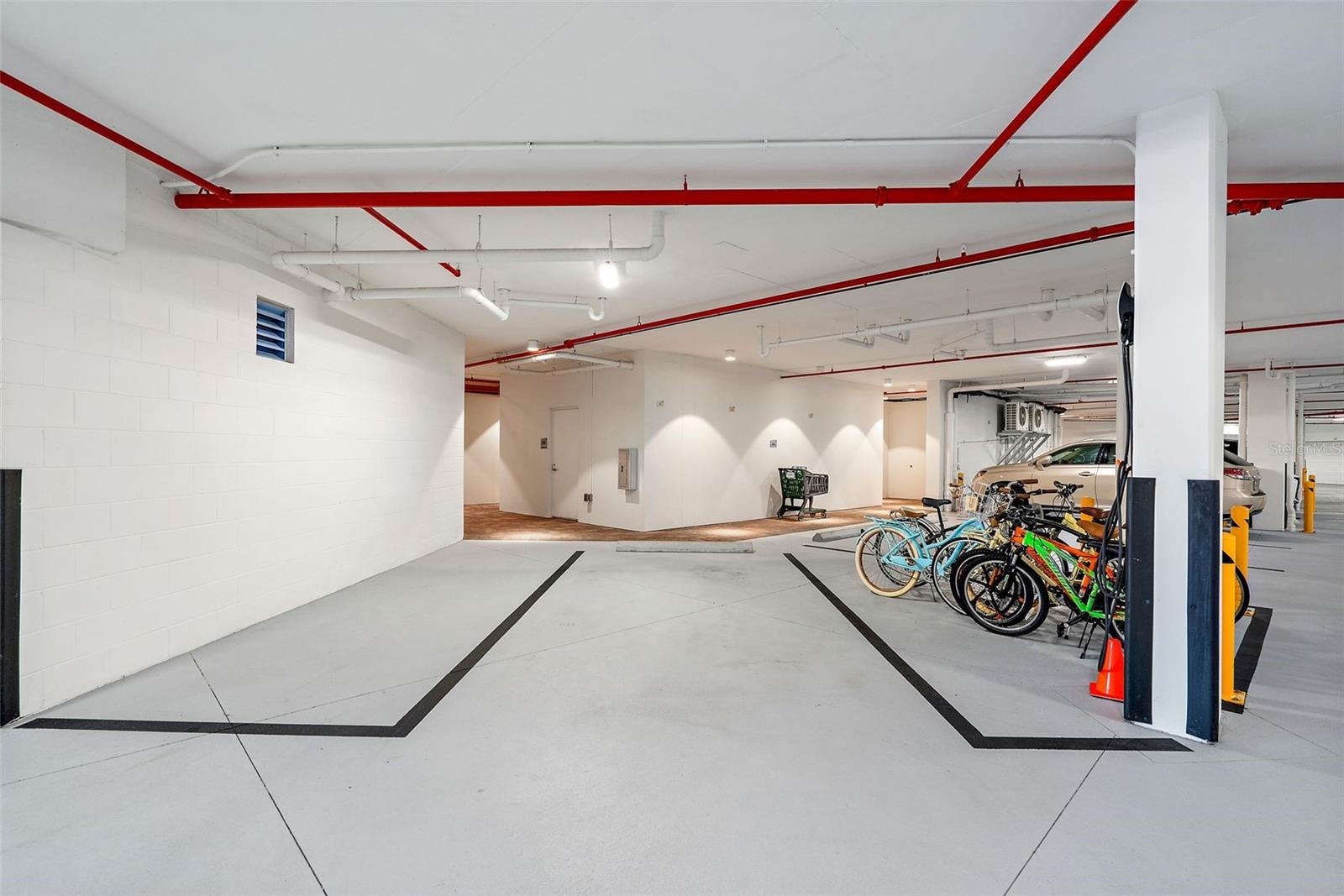 SUNSET POINTE AT COLLANY KEY III CONDO - Residential