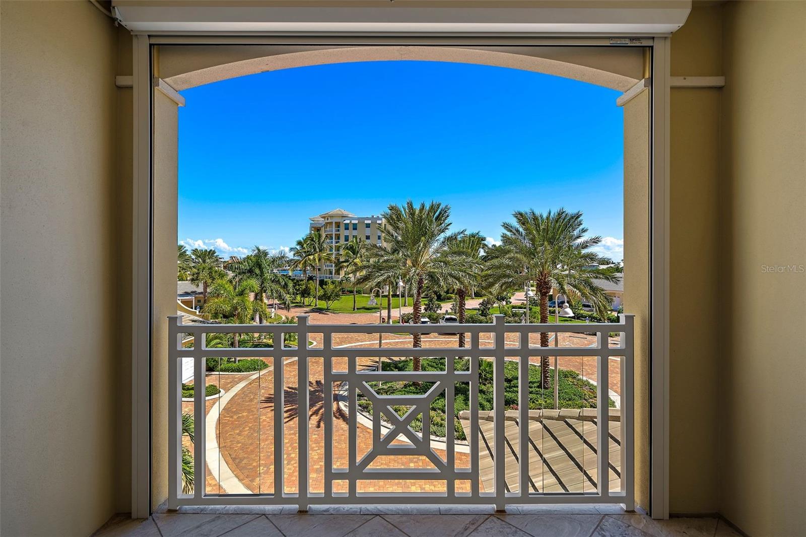 SUNSET POINTE AT COLLANY KEY III CONDO - Residential