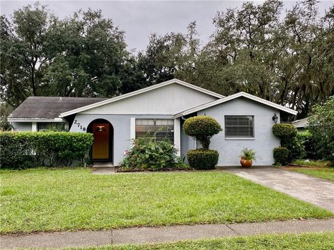 Photo of 2718 Midtimes Drive, Tampa, FL 33618 (MLS # T3271176)