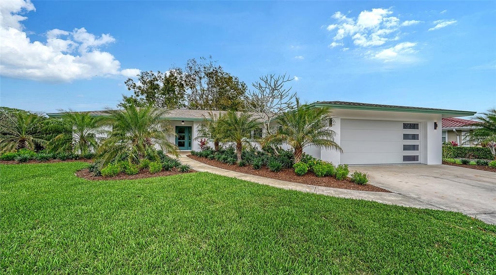Photo of 1967 Brookhaven Drive, Sarasota, FL 34239 (MLS # A4707999)