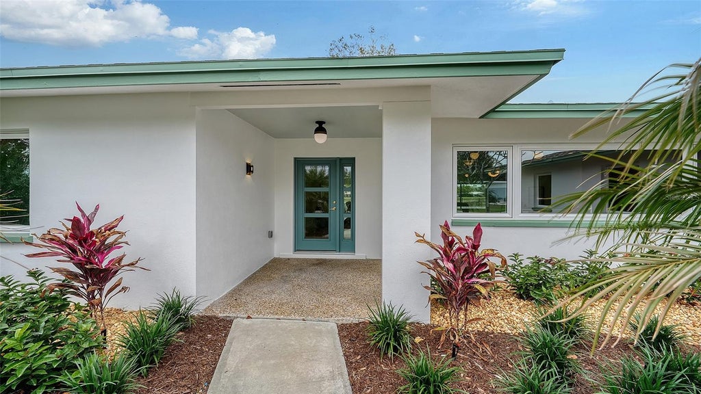 Photo of 1967 Brookhaven Drive, Sarasota, FL 34239 (MLS # A4707999)