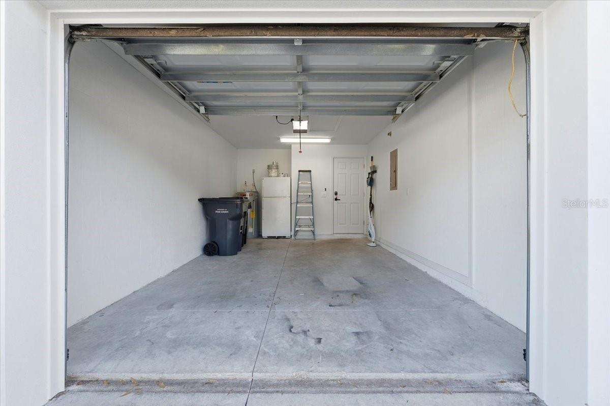 TOWER PALMS - Residential