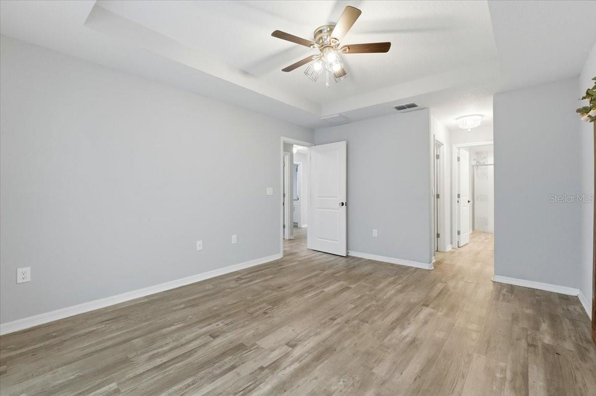 TOWER PALMS - Residential