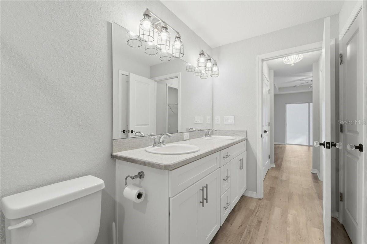 TOWER PALMS - Residential