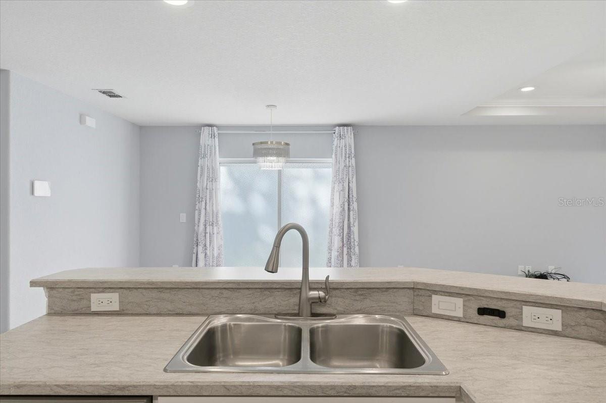 TOWER PALMS - Residential