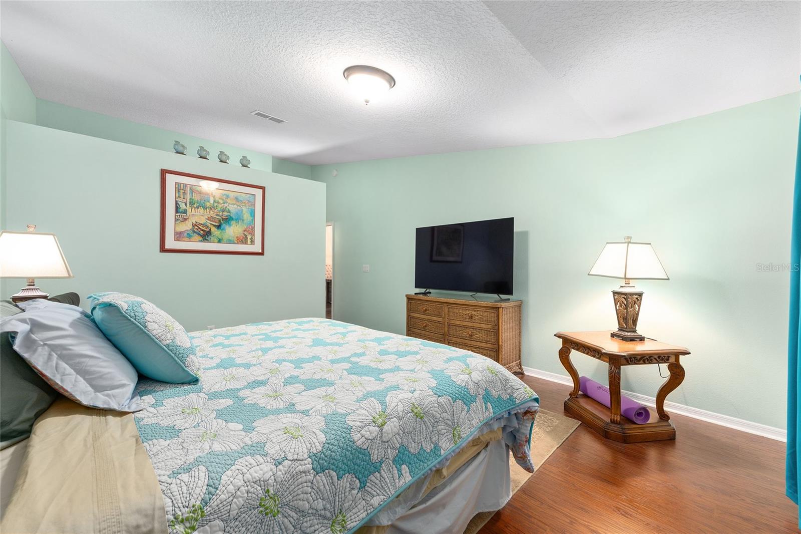 LEESBURG BEVERLY HARBORS 02 CONDO - Residential