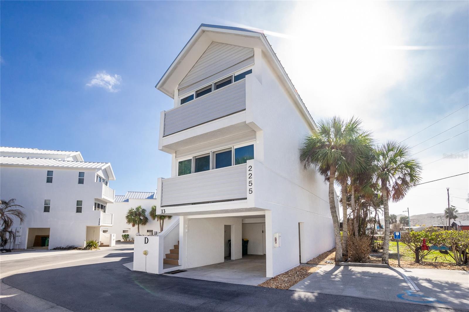 LIVE OAK LANDINGS PH 04 - Residential