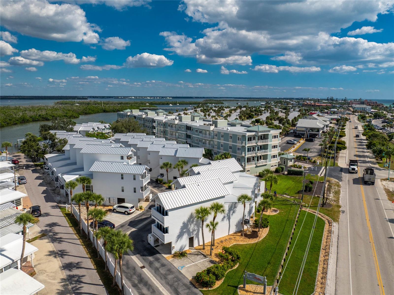 LIVE OAK LANDINGS PH 04 - Residential