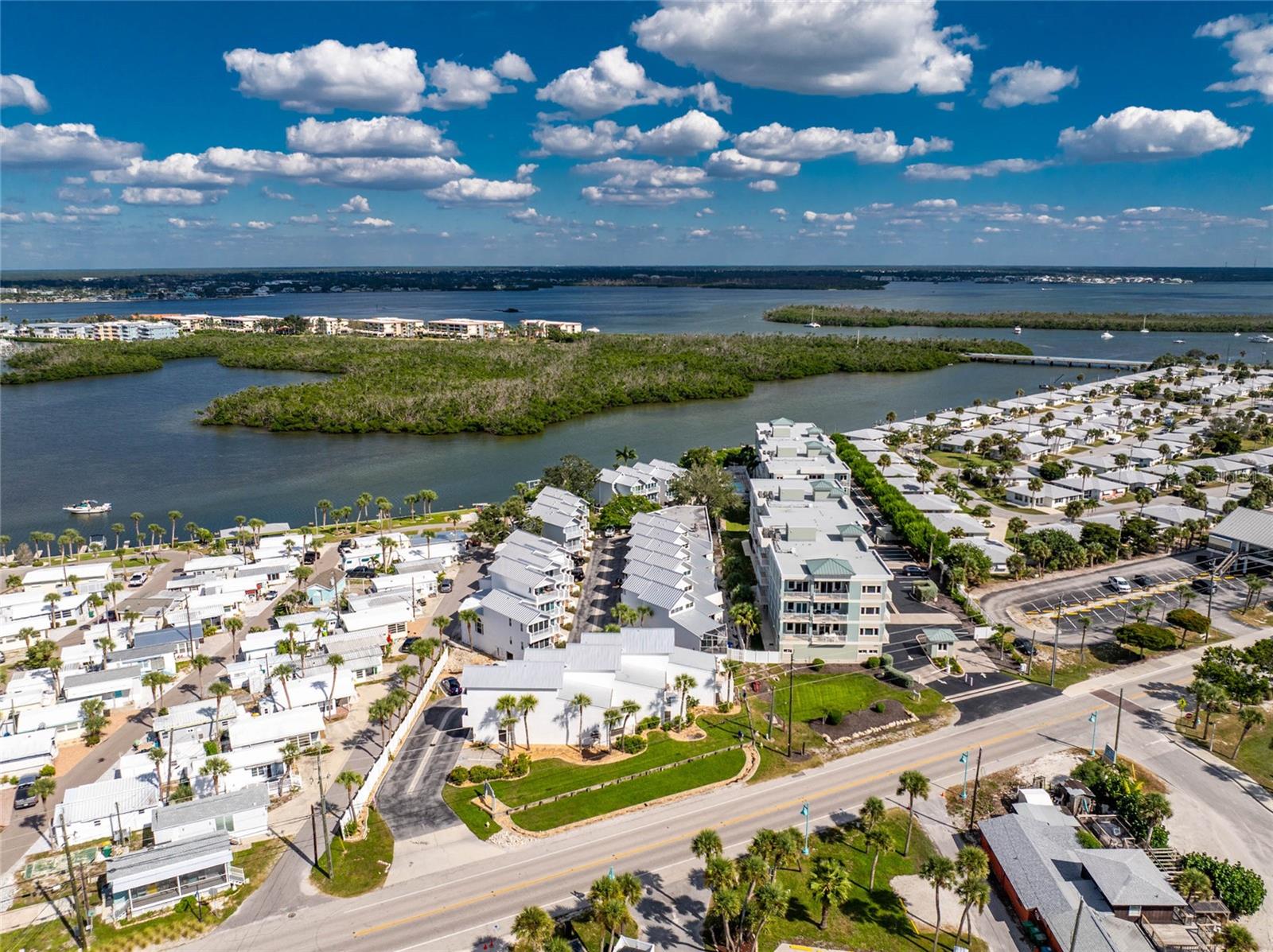 LIVE OAK LANDINGS PH 04 - Residential