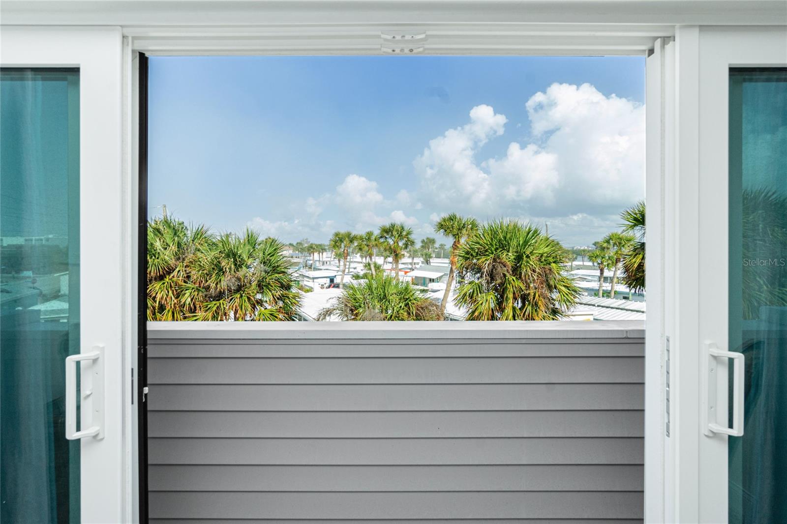 LIVE OAK LANDINGS PH 04 - Residential