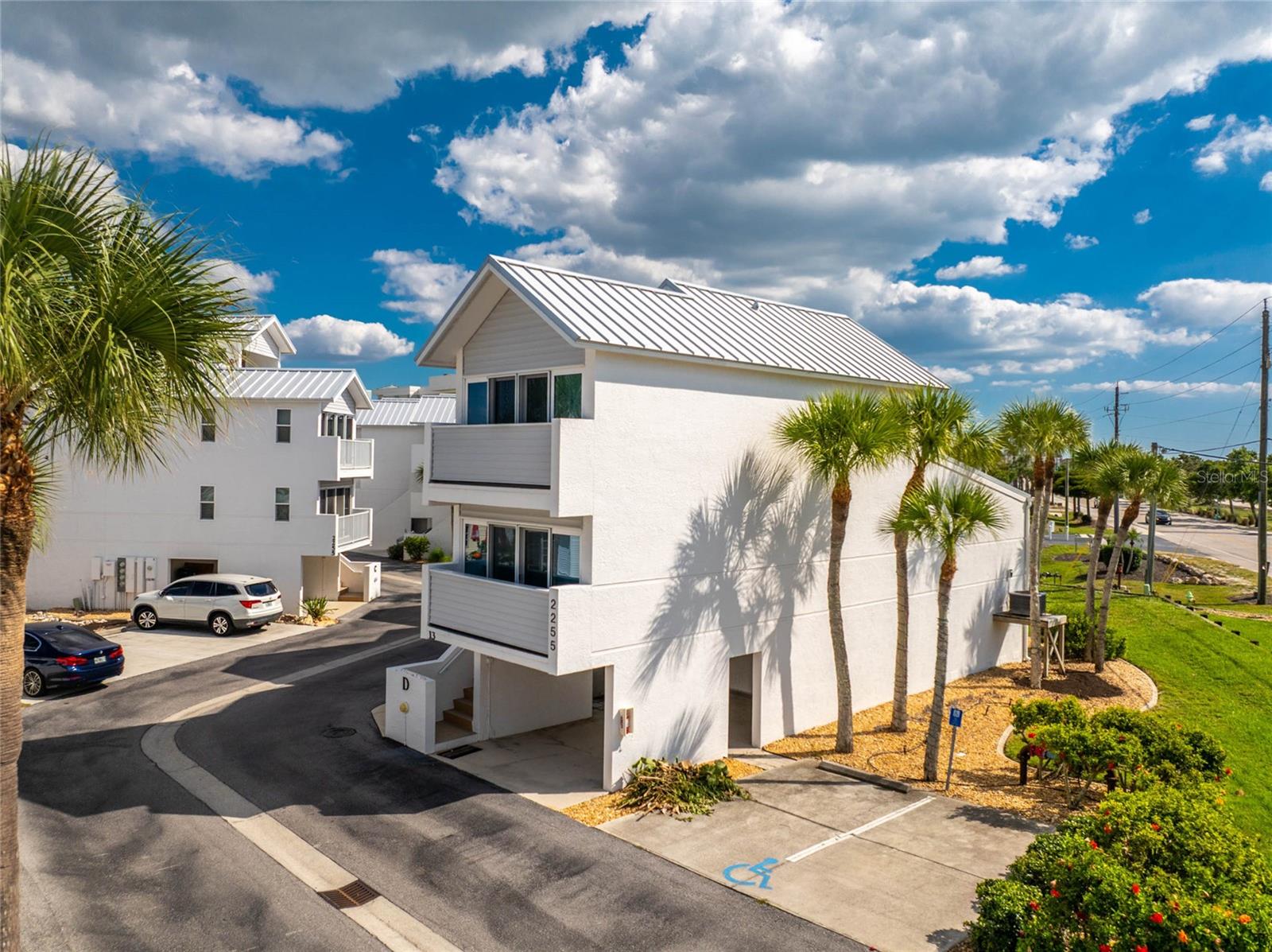 LIVE OAK LANDINGS PH 04 - Residential