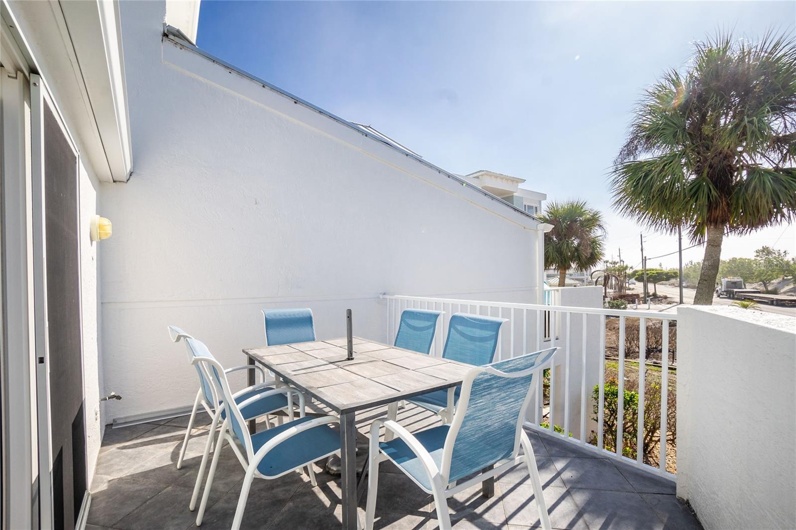 LIVE OAK LANDINGS PH 04 - Residential