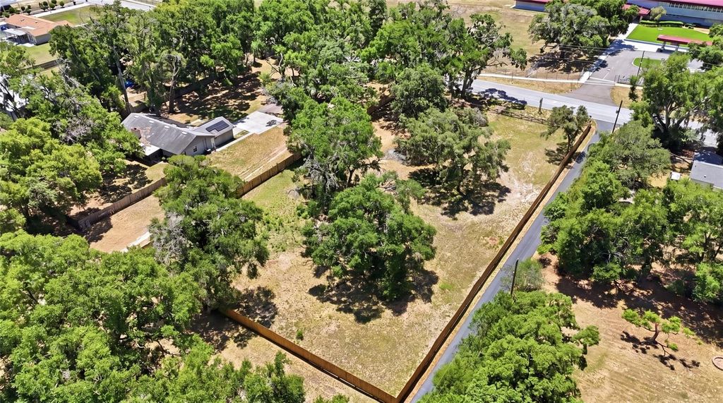 Photo of Brooker, Brandon, FL 33511 (MLS # TB8505311)