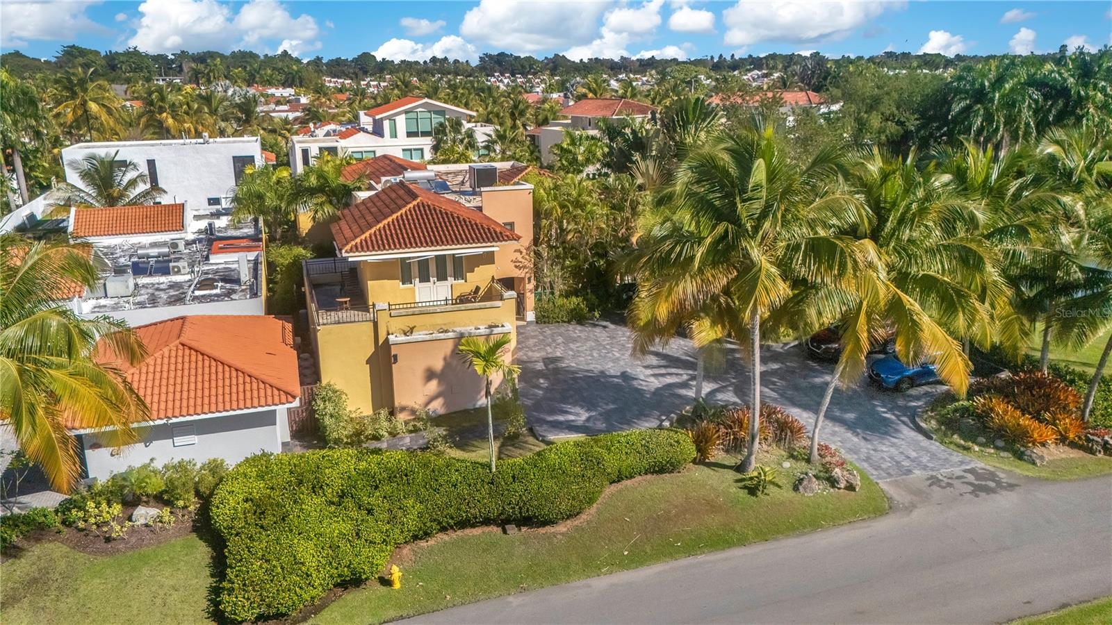 DORADO BEACH EAST - Residential