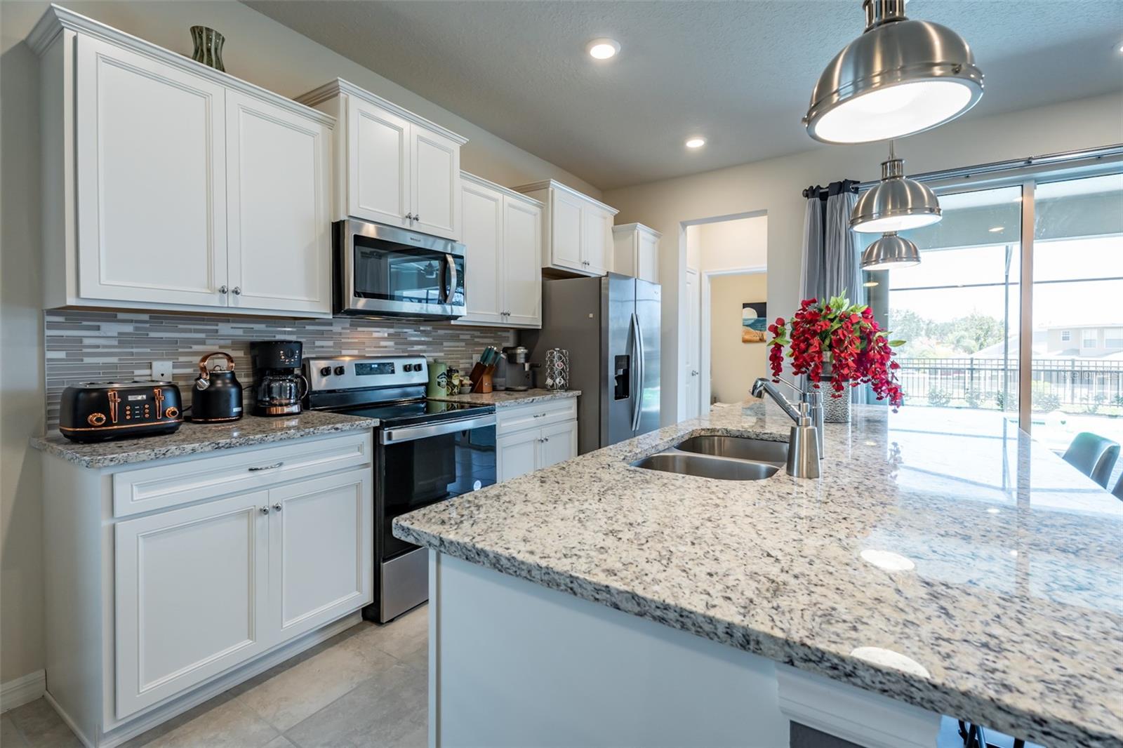 WINDSOR ISLAND RESIDENCE PH 2B - Residential