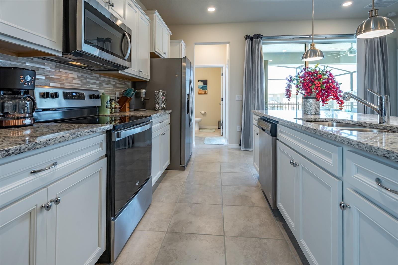 WINDSOR ISLAND RESIDENCE PH 2B - Residential