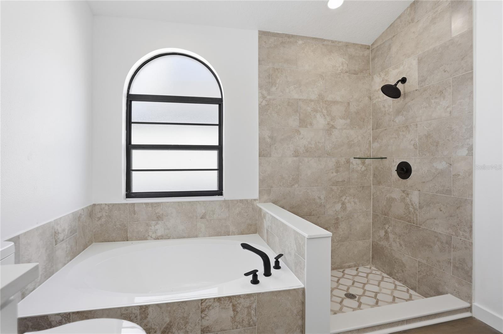 RIO PINAR LAKES - Residential