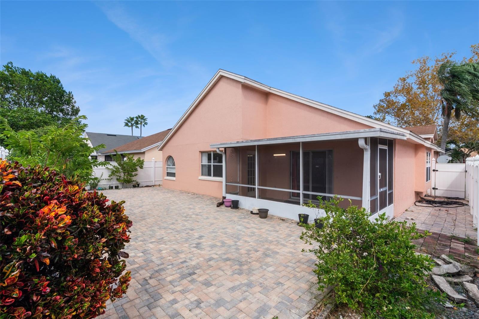 CHASE GROVES UNIT 6 - Residential Lease