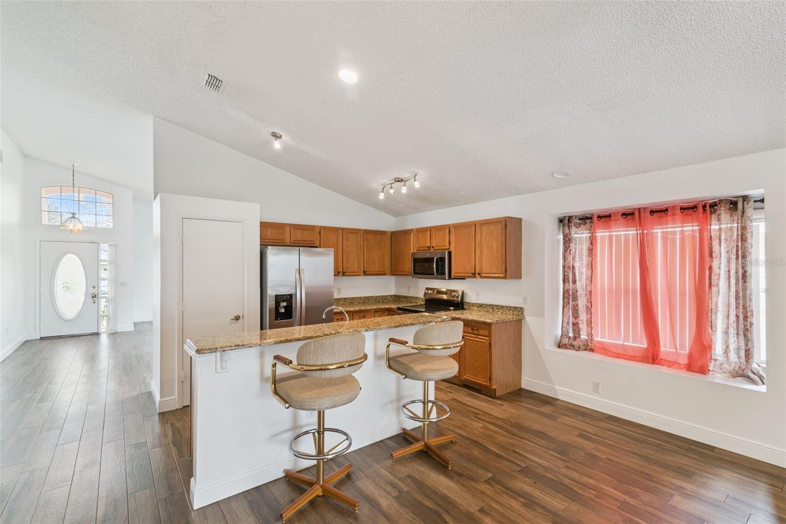 CHASE GROVES UNIT 6 - Residential Lease