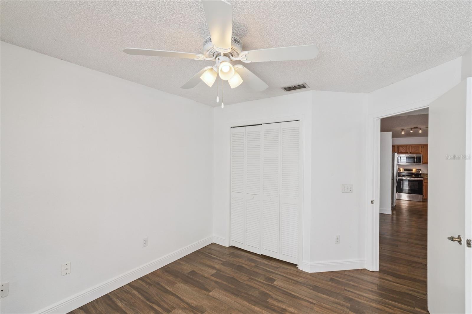 CHASE GROVES UNIT 6 - Residential Lease