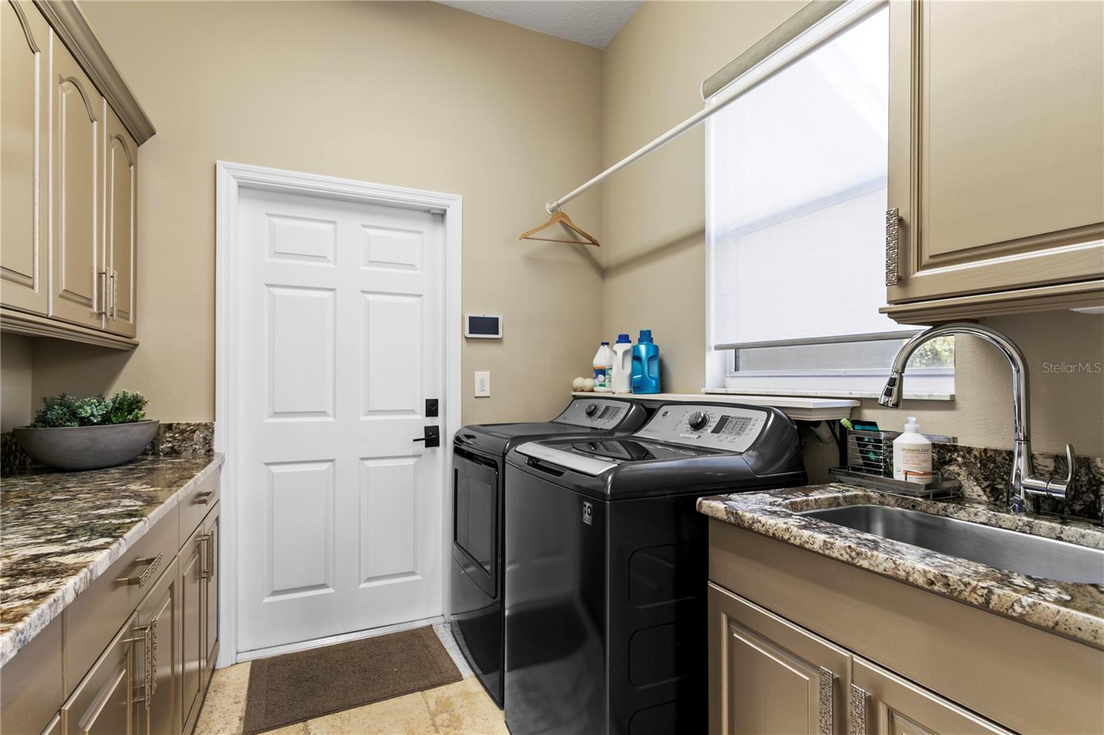 PASADENA POINT ESTATES PH I - Residential