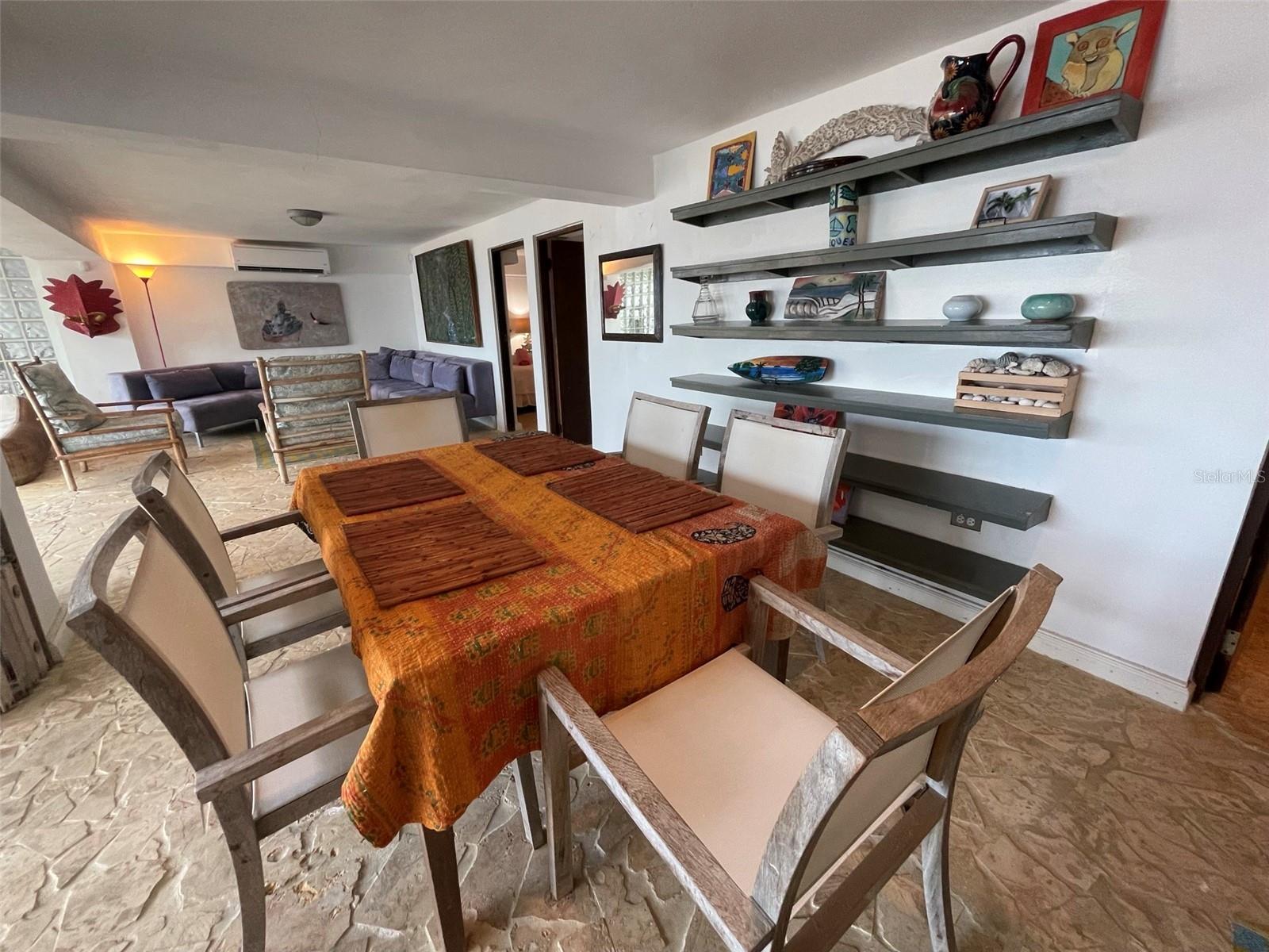 BRAVOS DE BOSTON - Residential