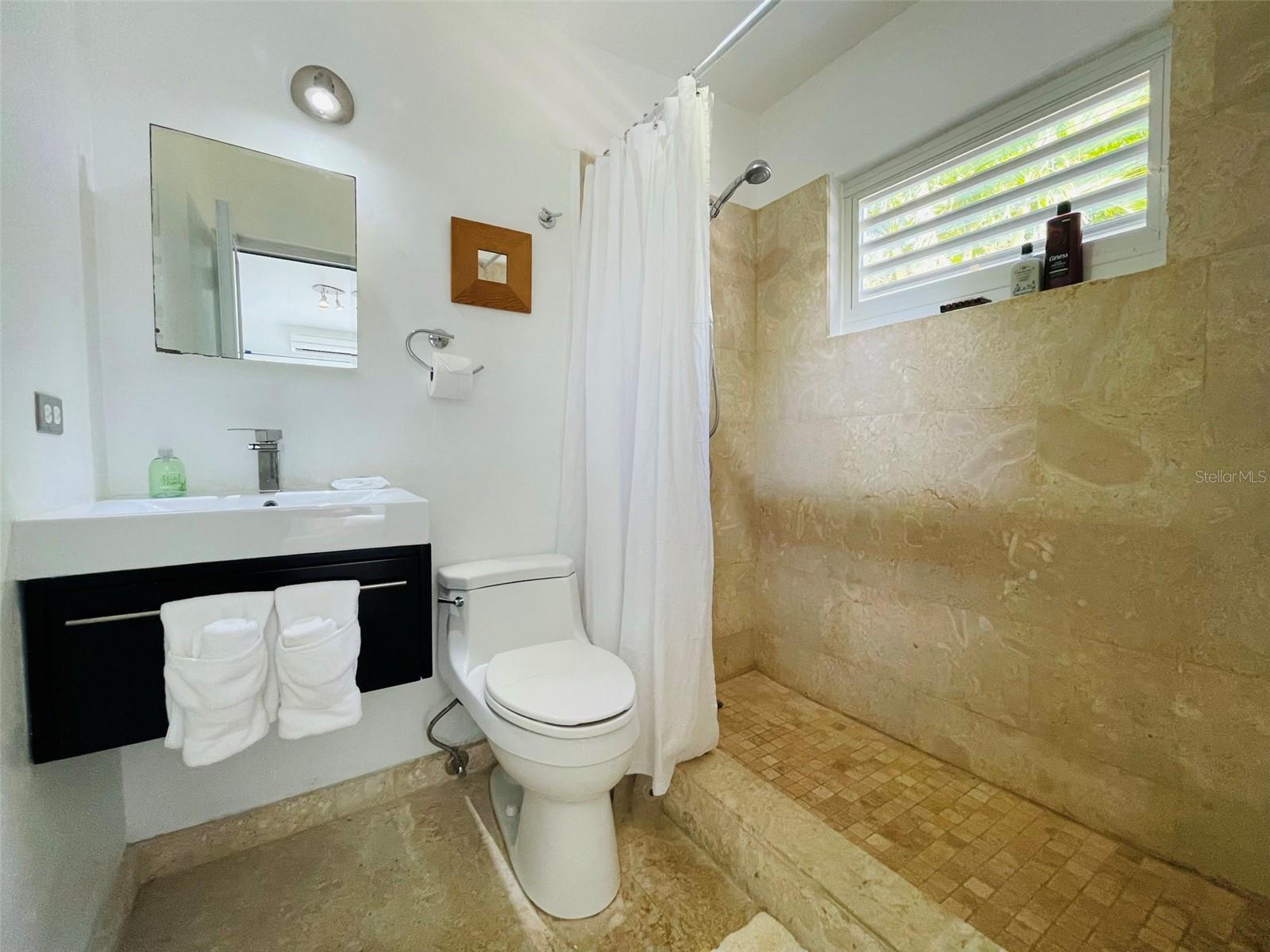 BRAVOS DE BOSTON - Residential