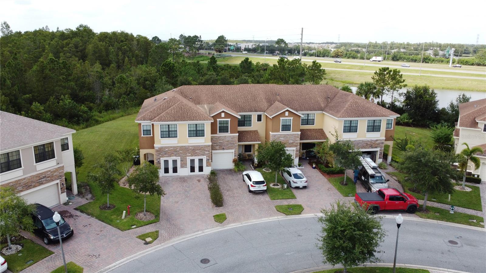 Townhome located in the gated Portofino Meadows community easy access to toll road 417 and Florida's Turnpike. Minutes to Medical city Lake
Nona. Great Schools, walking distance to Walmart, Publix and Pharmacies. Very spacious with 4 bedrooms all upstairs, open floor plan kitchen.
Community pool, fitness center and much more.