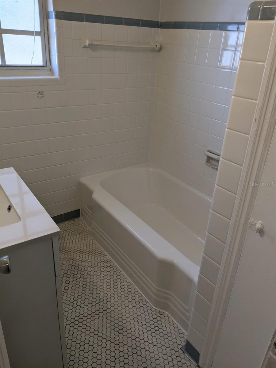 DAVIS ISLANDS PB10 PG52 TO 57 - Residential Lease