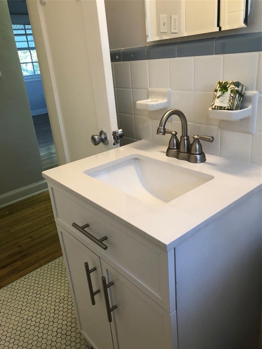 DAVIS ISLANDS PB10 PG52 TO 57 - Residential Lease