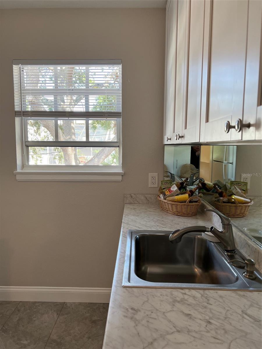 DAVIS ISLANDS PB10 PG52 TO 57 - Residential Lease