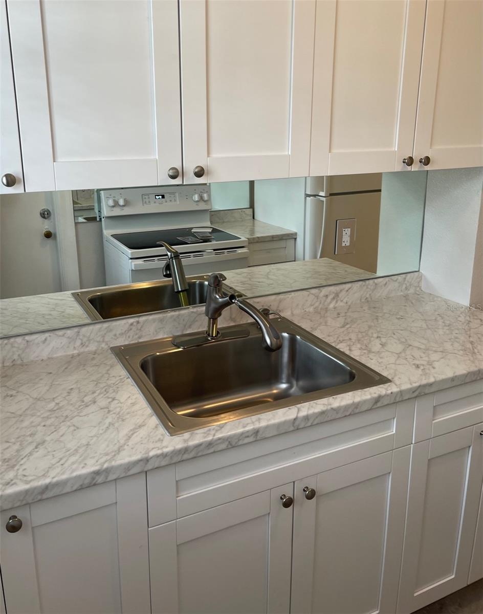 DAVIS ISLANDS PB10 PG52 TO 57 - Residential Lease