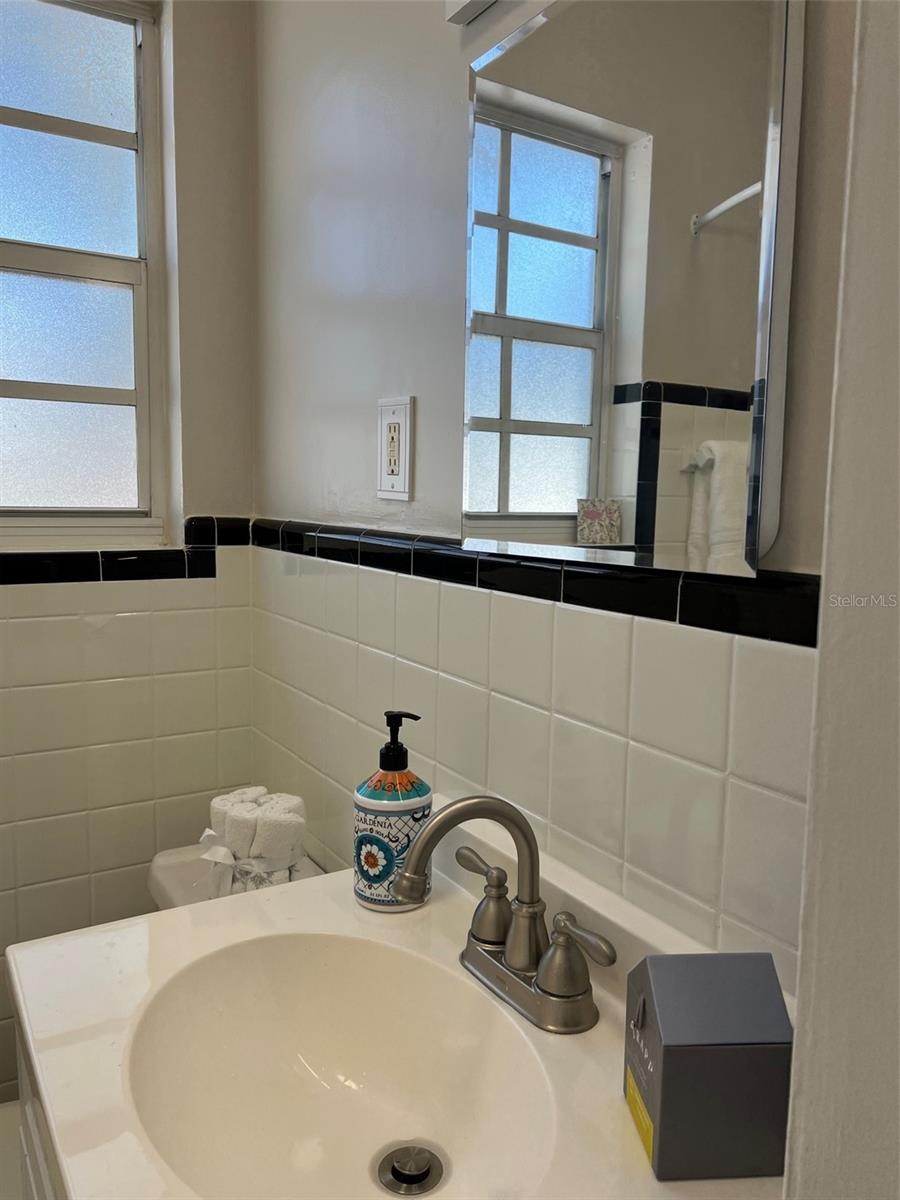 DAVIS ISLANDS PB10 PG52 TO 57 - Residential Lease