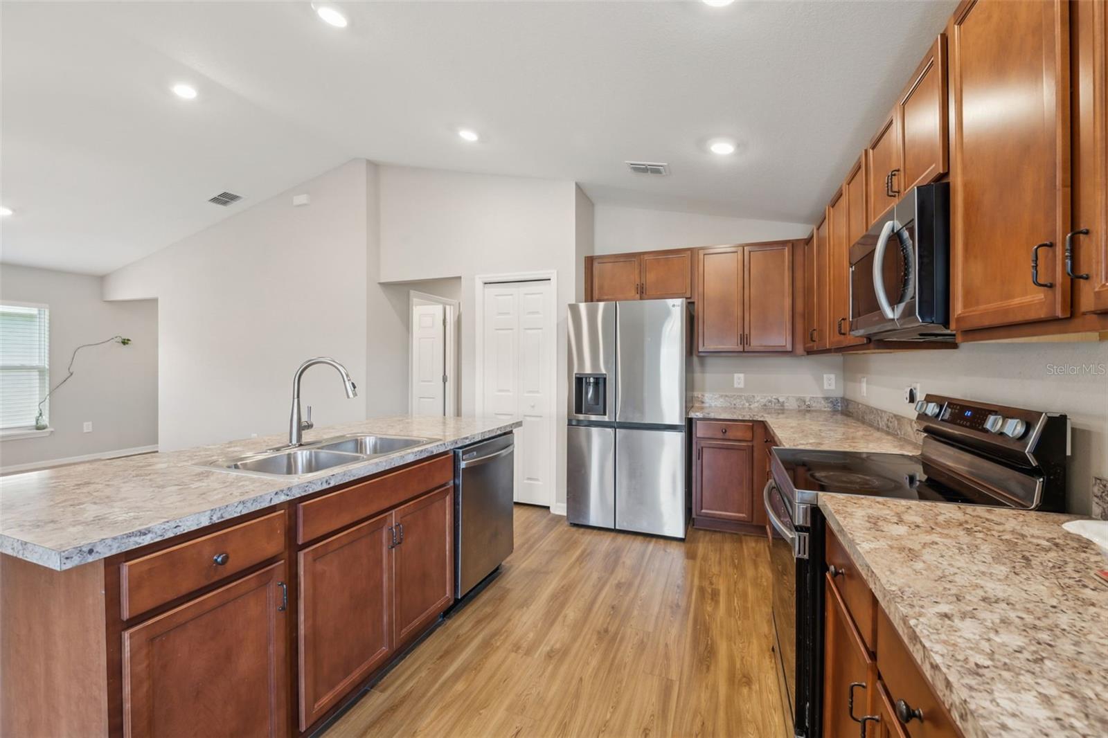 CHAPEL CRK VLGS 7 & 8 PH 1-3 - Residential