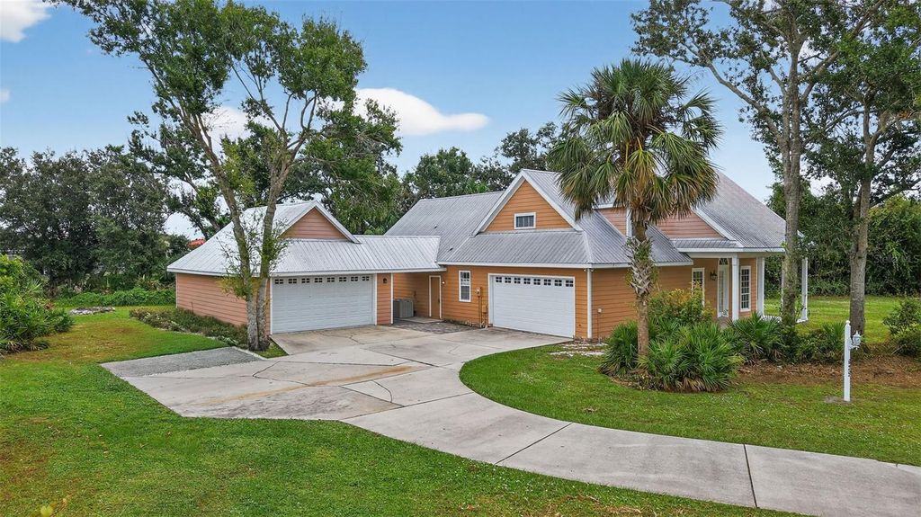 Photo of 625 137th Street NE, Bradenton, FL 34212 (MLS # A4668219)