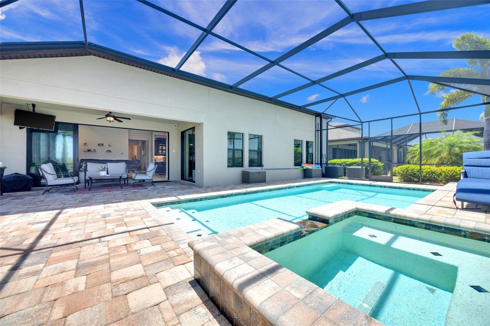 B & D HAWKSTONE PH 1 - Residential