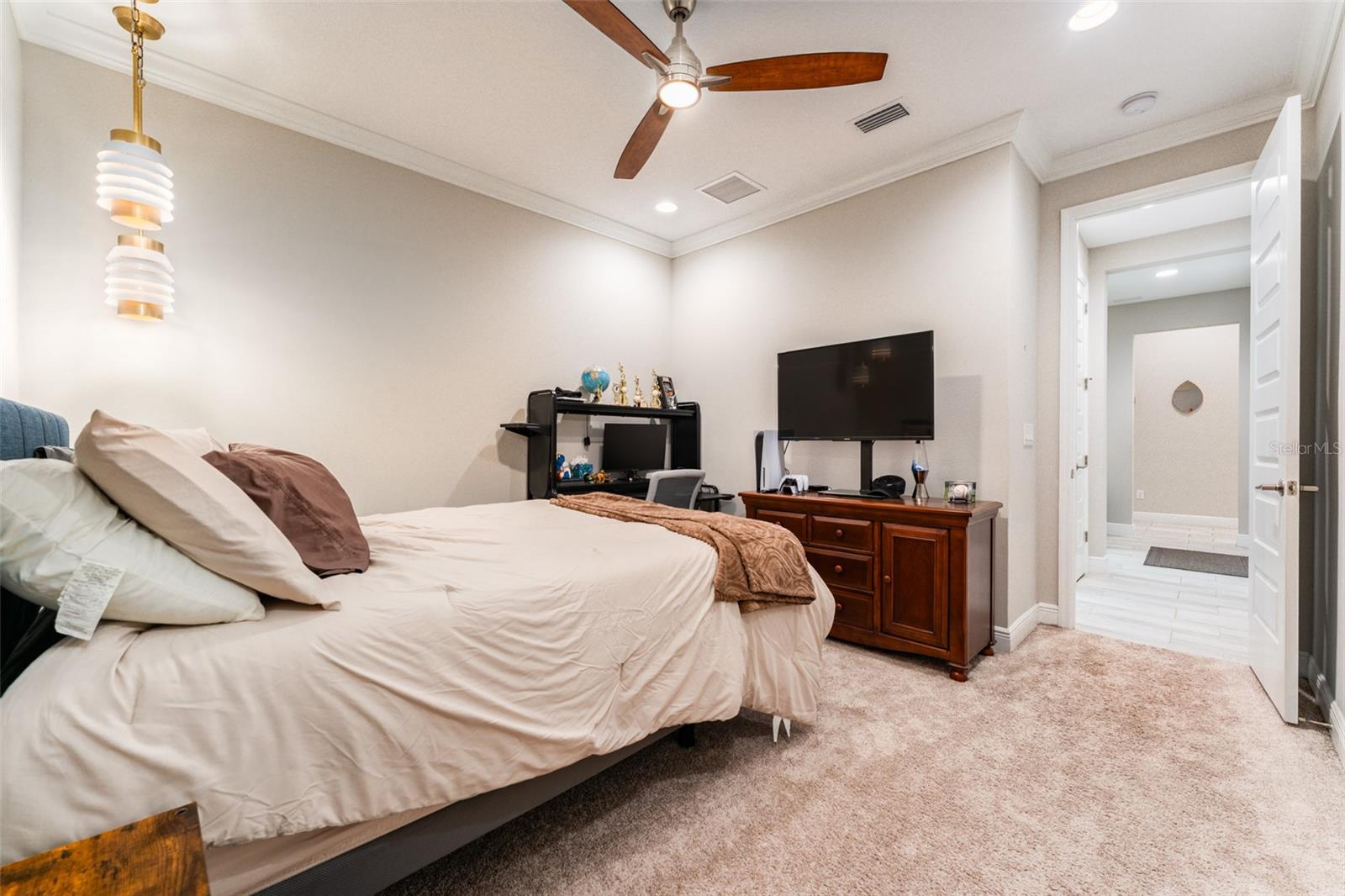 B & D HAWKSTONE PH 1 - Residential