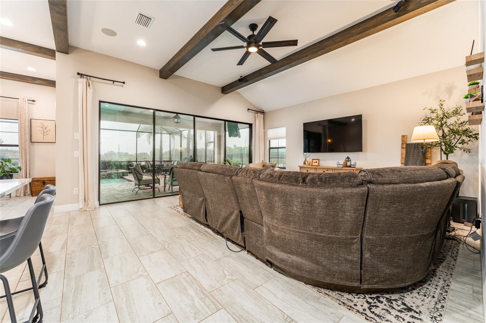 B & D HAWKSTONE PH 1 - Residential