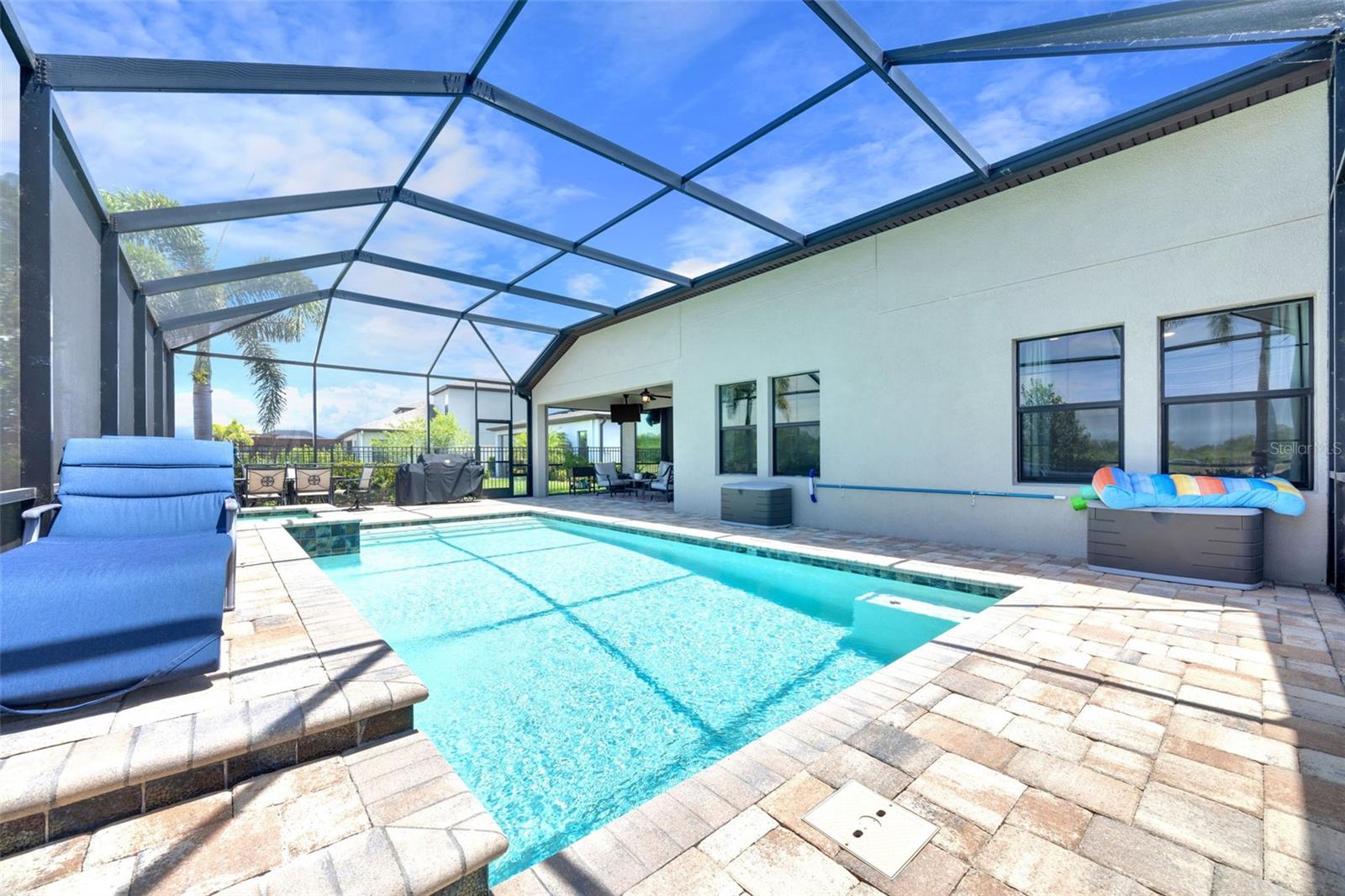 B & D HAWKSTONE PH 1 - Residential