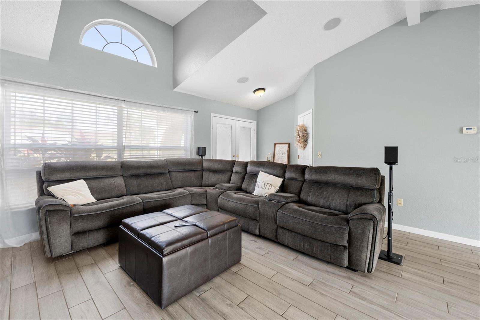 SPRING HILL - Residential