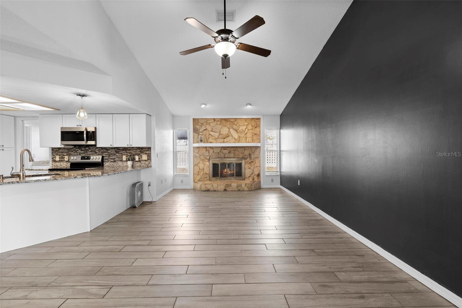 SPRING HILL - Residential