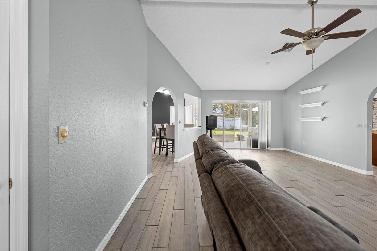 SPRING HILL - Residential