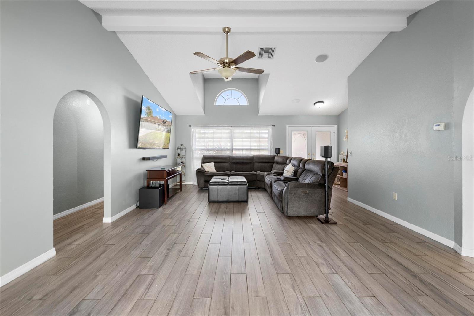 SPRING HILL - Residential