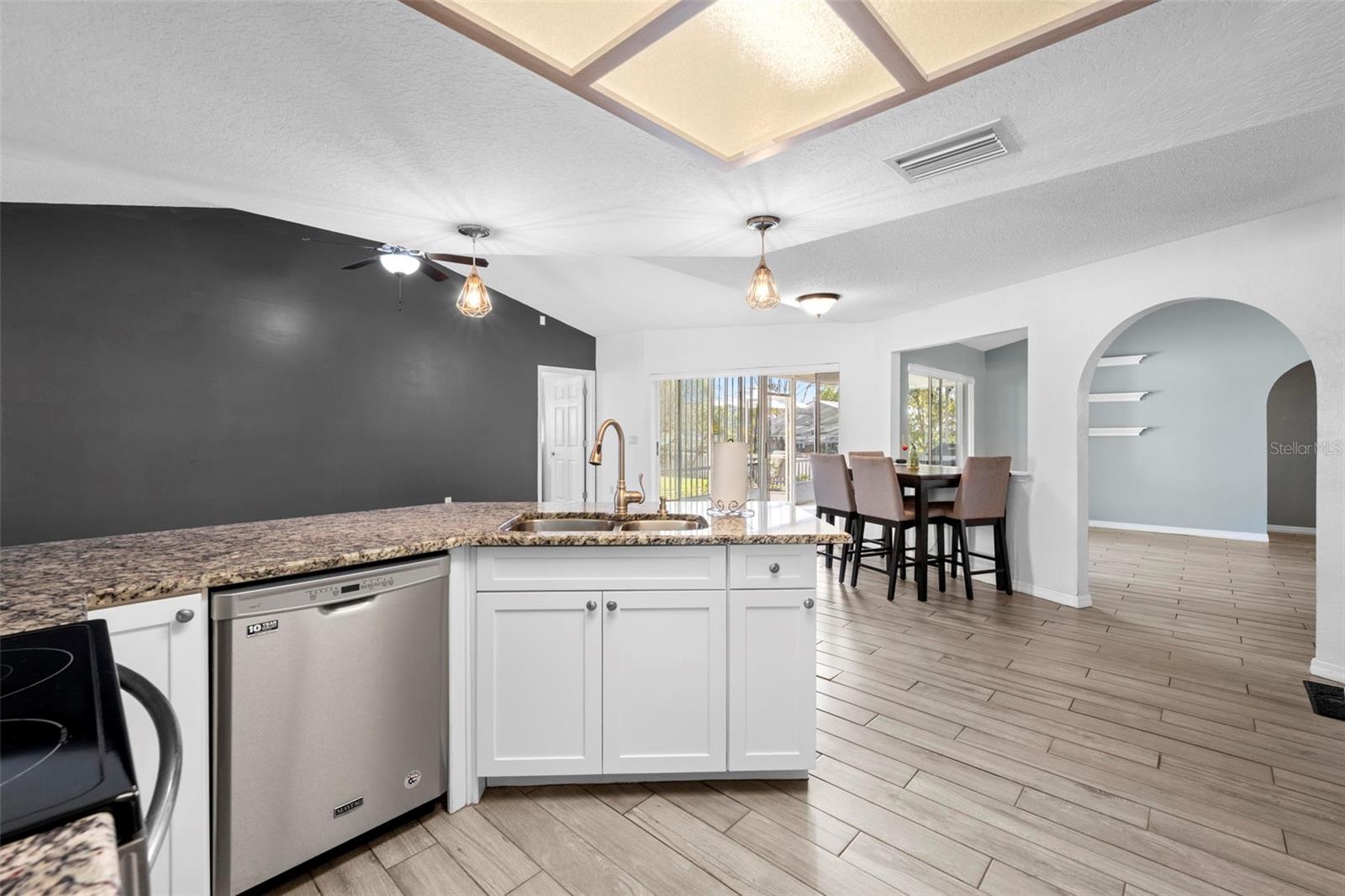 SPRING HILL - Residential