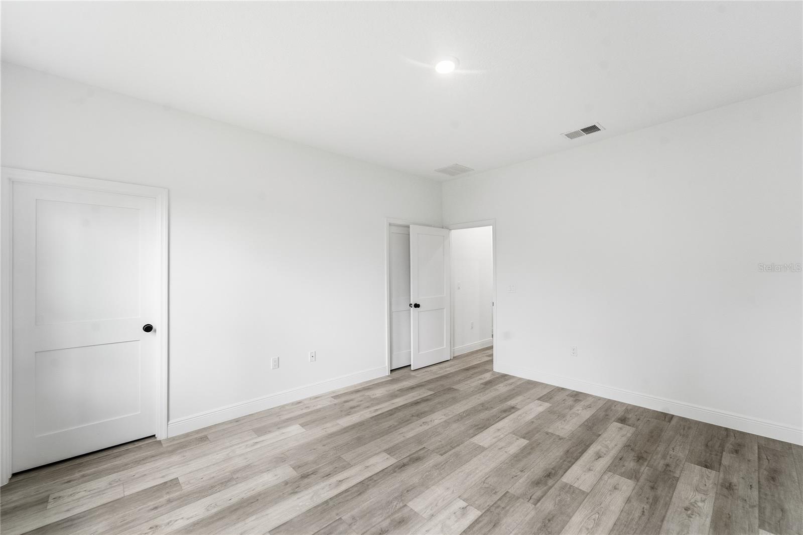 MARION OAKS - Residential