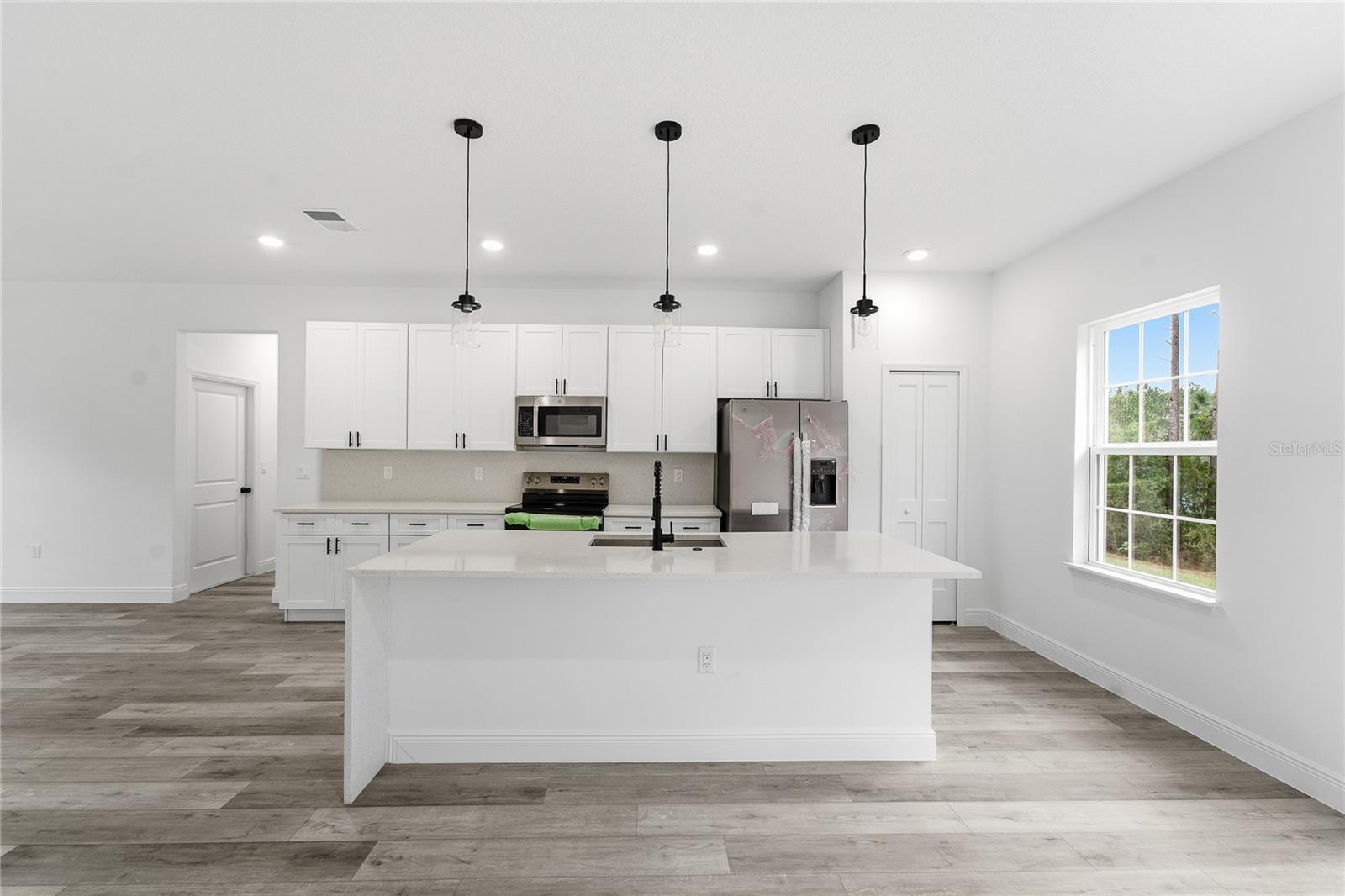 MARION OAKS - Residential