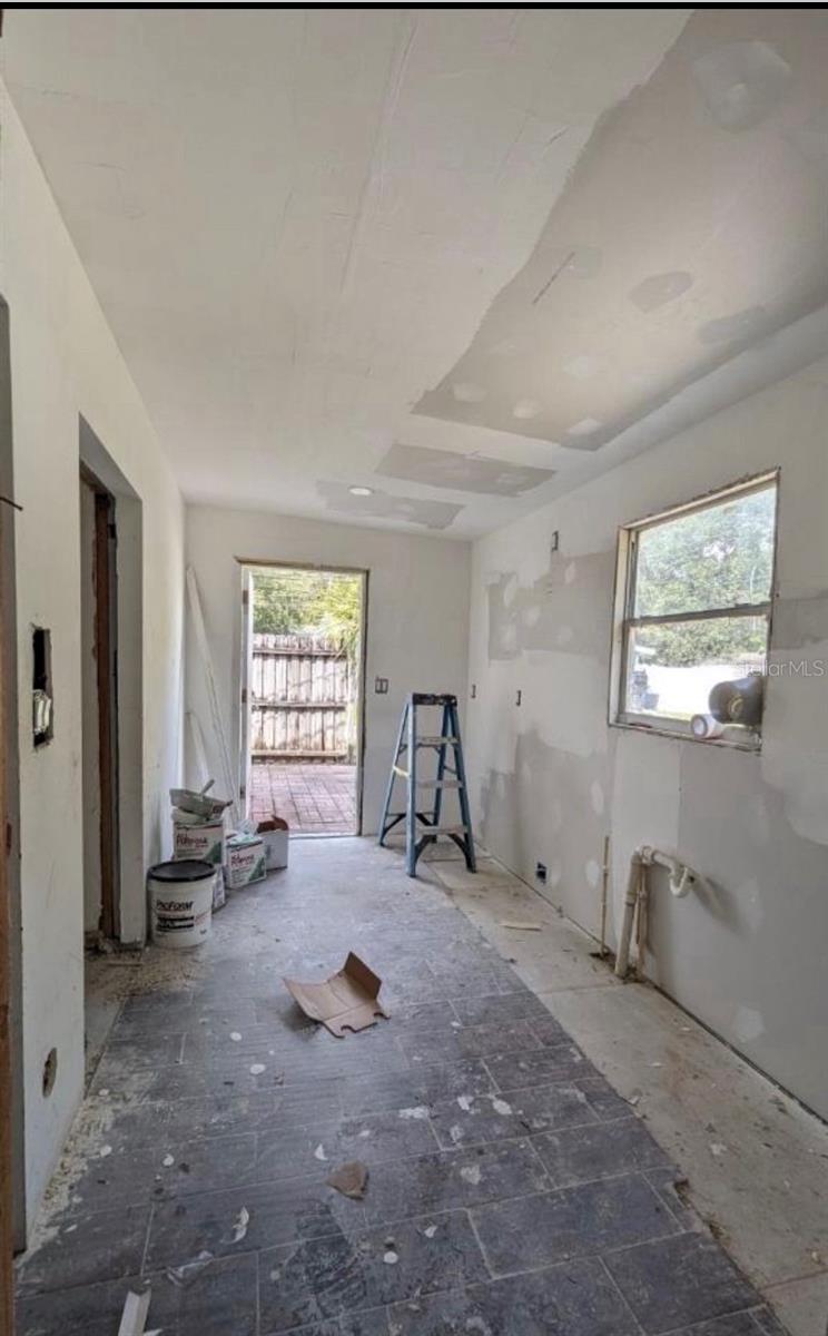 SKYCREST - Residential Income