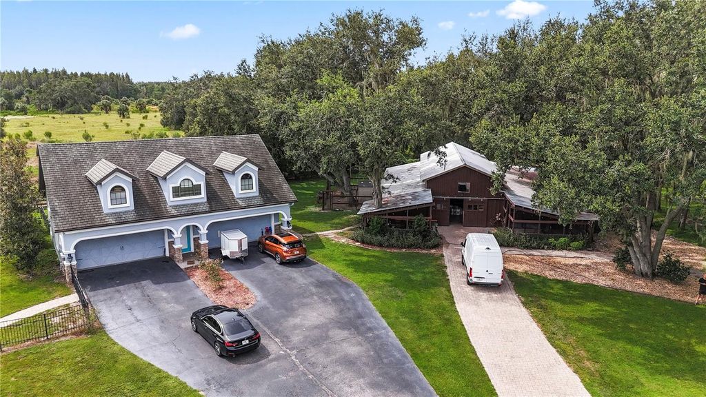 Photo of 17423 Boyette Road, Lithia, FL 33547 (MLS # TB8430352)