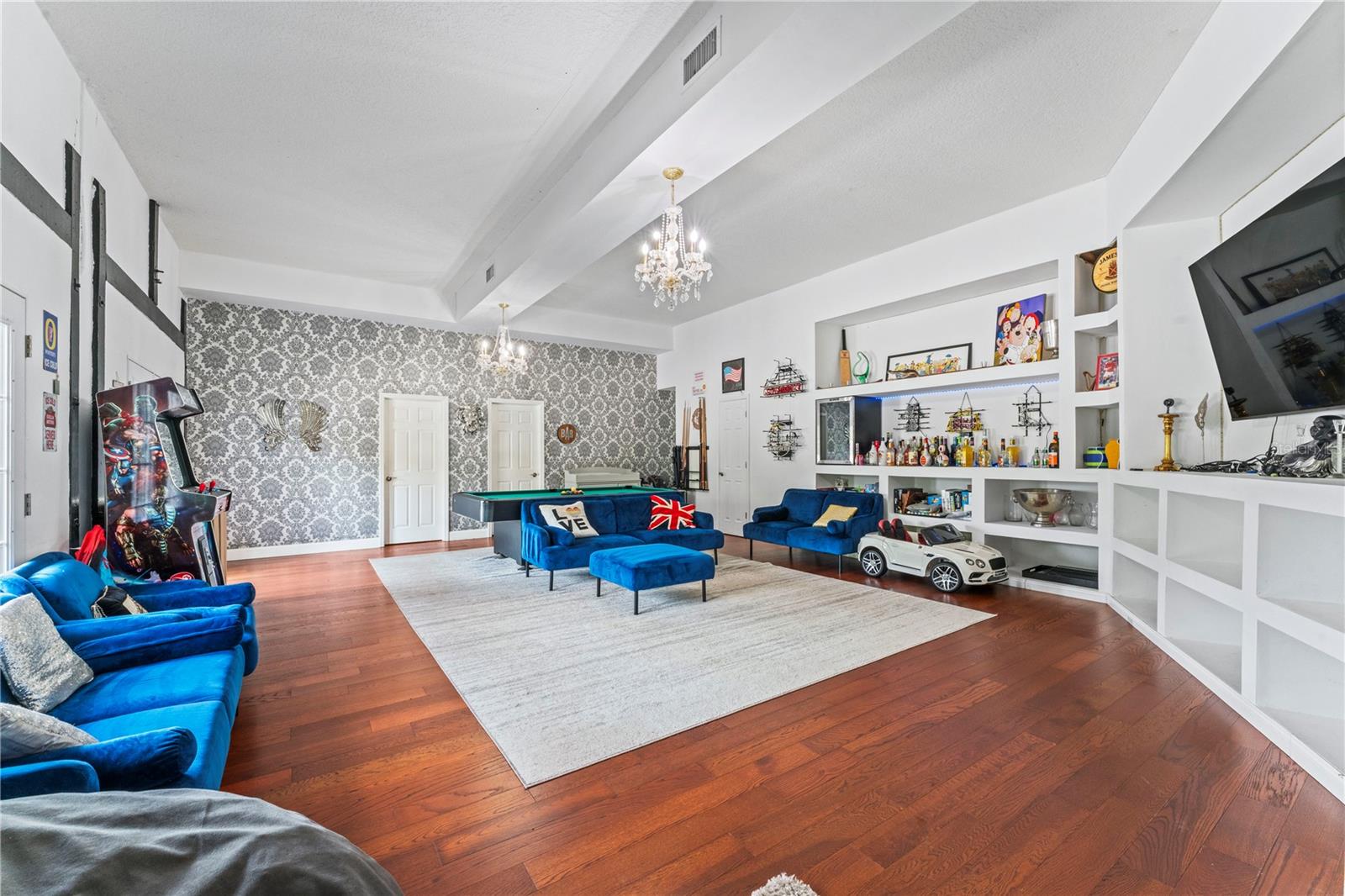 UNPLATTED - Residential