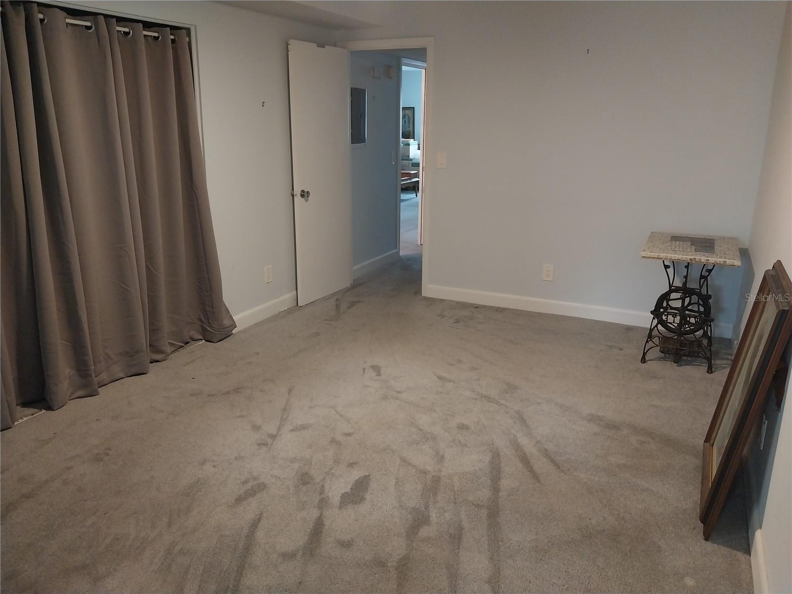 PARKWOOD CONDO - Residential